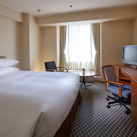 Sheraton Miyako Hotel Osaka Exterior photo